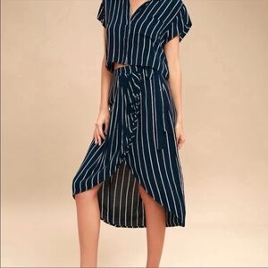 *WORN ONCE* BILLABONG Navy Striped 2-piece set Button up Top and Wrap Skirt L